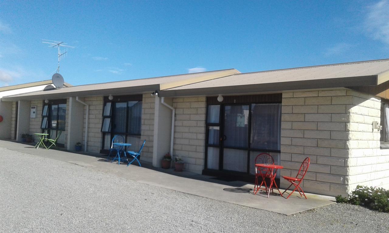 Moeraki Boulders Motel Hampden ภายนอก รูปภาพ
