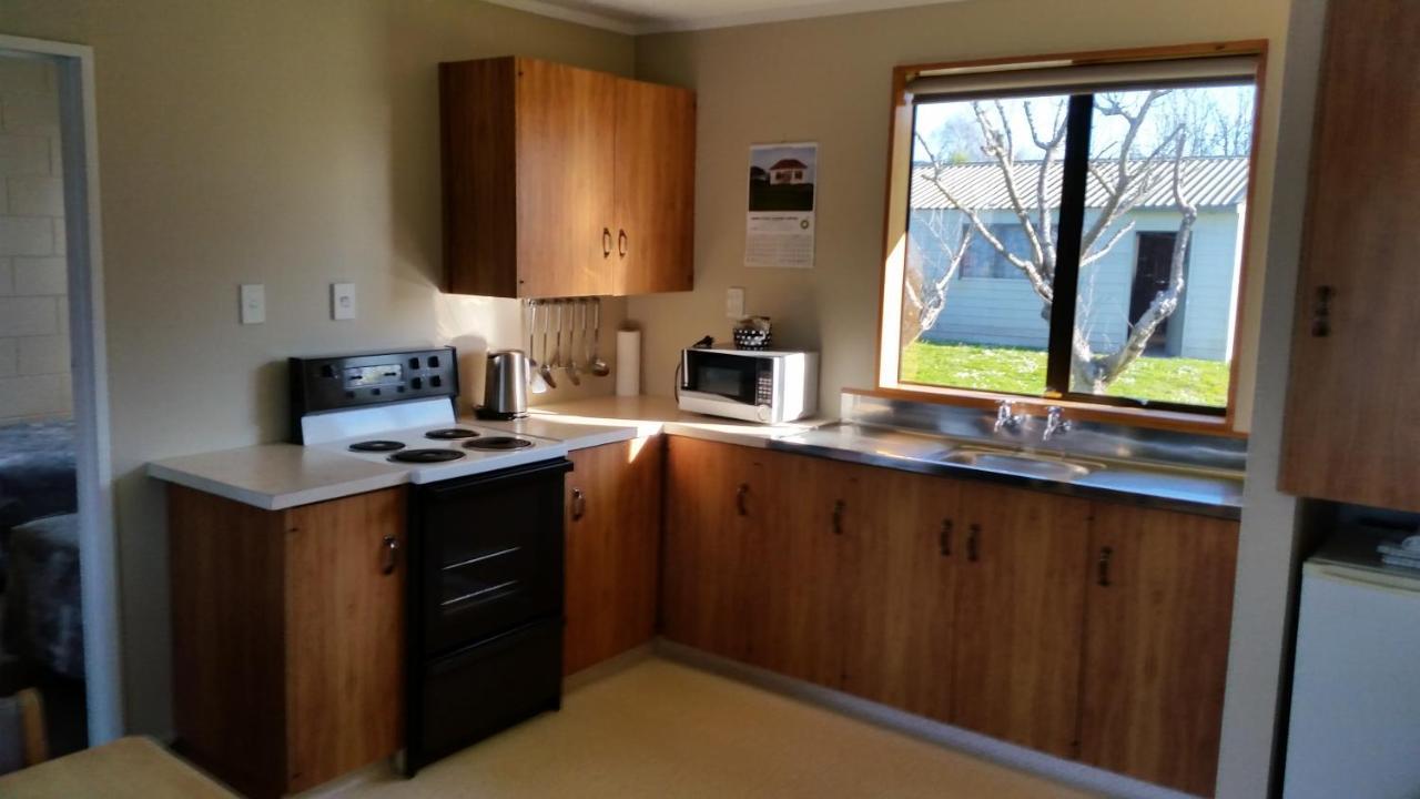 Moeraki Boulders Motel Hampden ภายนอก รูปภาพ