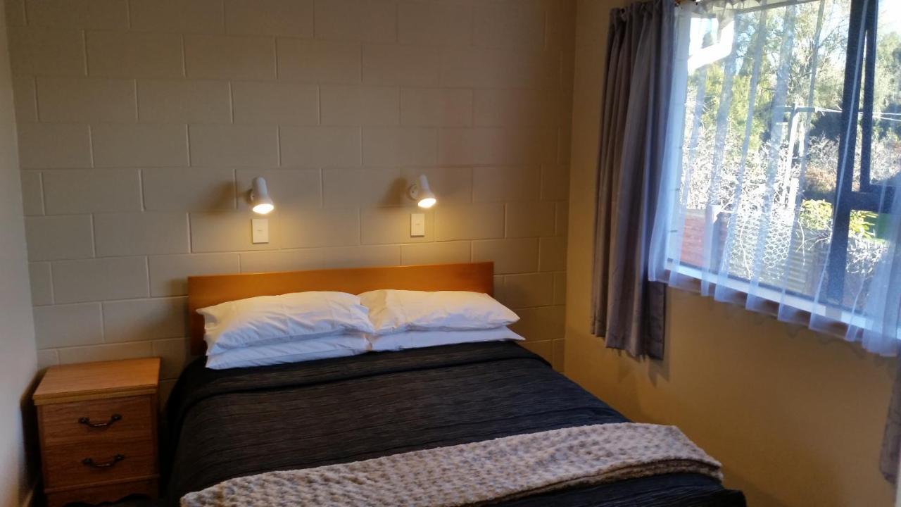 Moeraki Boulders Motel Hampden ภายนอก รูปภาพ