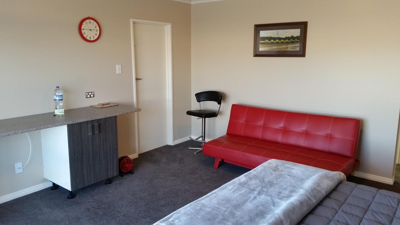 Moeraki Boulders Motel Hampden ภายนอก รูปภาพ